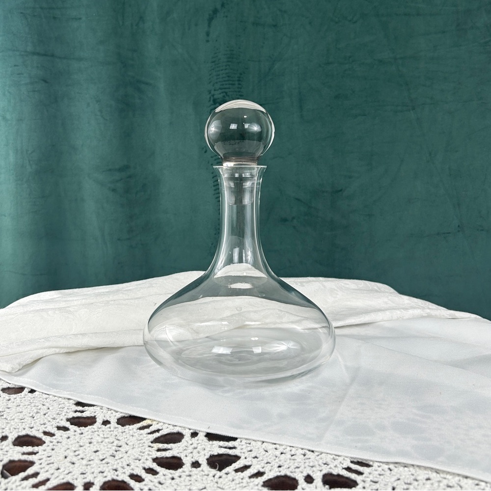 Leaded Glass Crystal Round Decanter